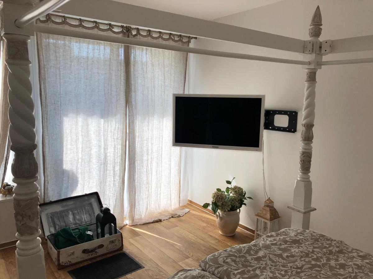Poetic Apartment มิคูลอฟ ภายนอก รูปภาพ